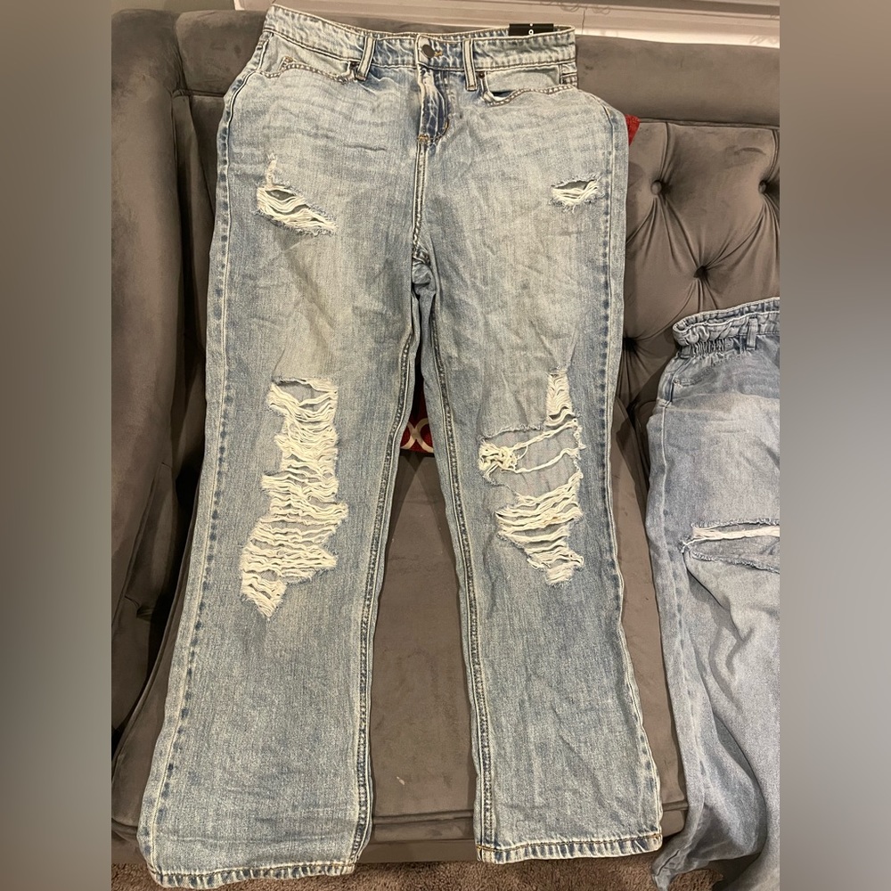 Distressed Boyfriend Jeans